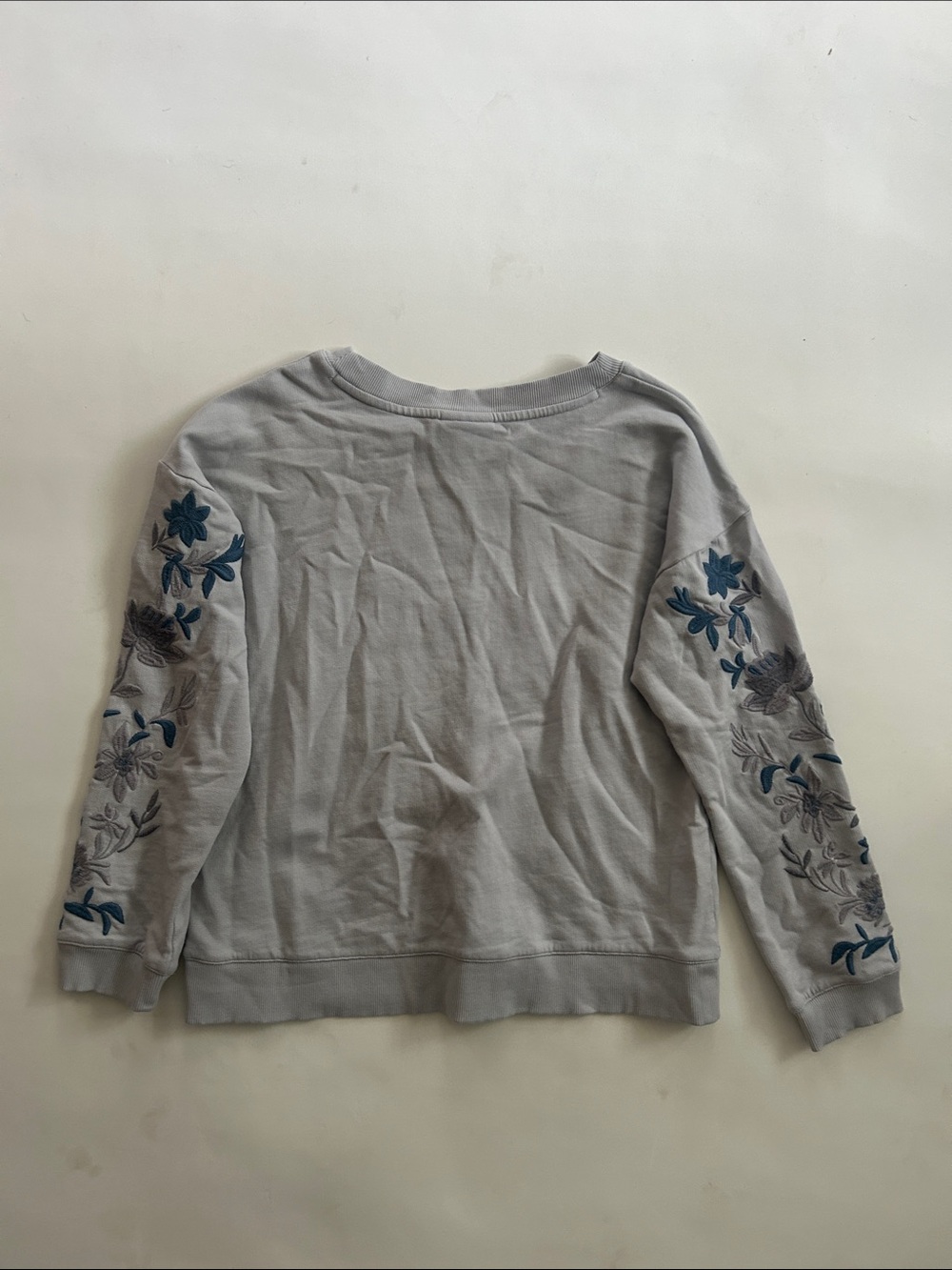 J. Jill Light Gray Sweatshirt with Blue Floral Embroidery 100% cotton - Picture 3 of 4